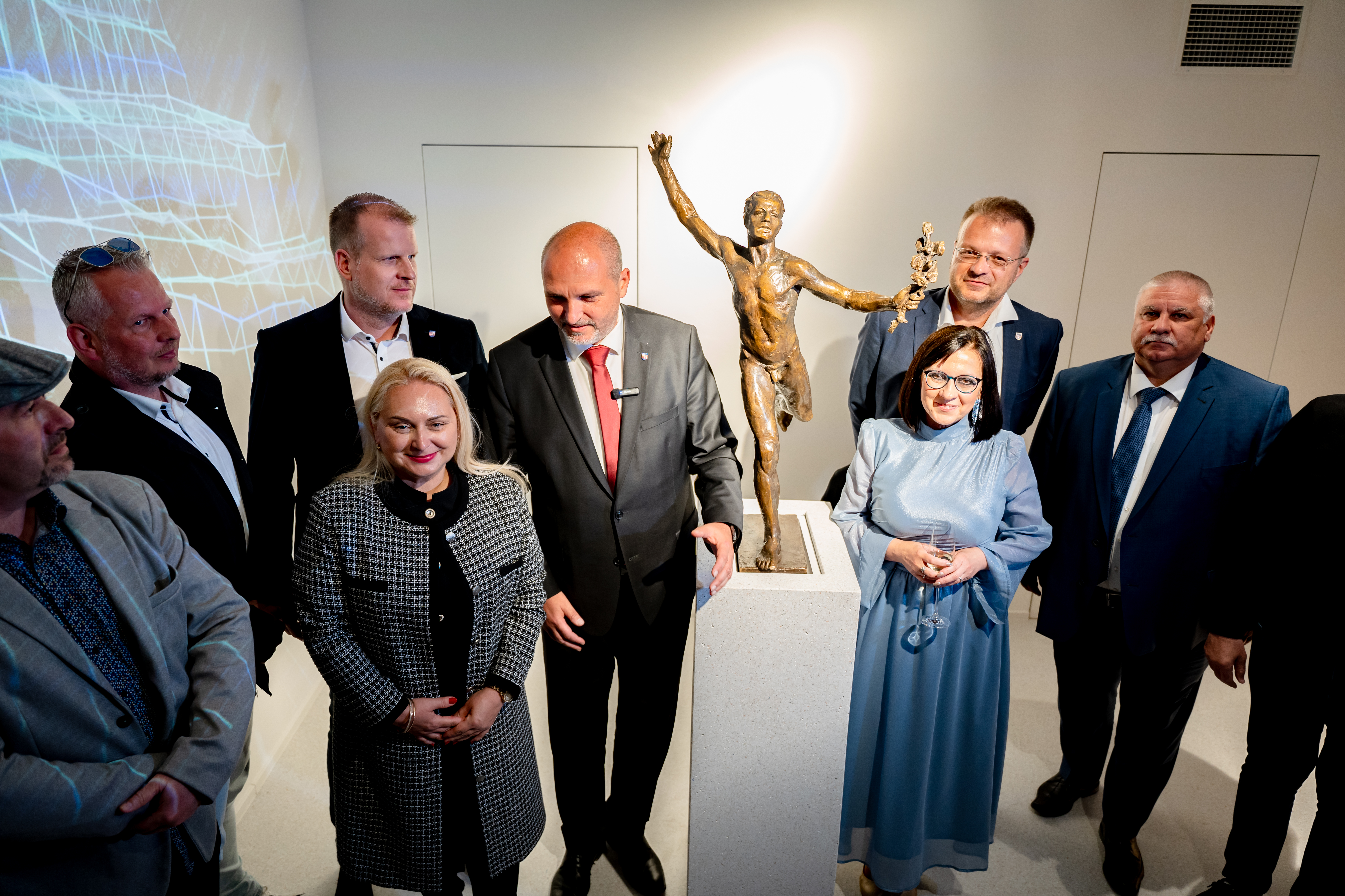 Slavnostne otvorenie stalej expozicie Medzinarodneho maratonu mieru-26